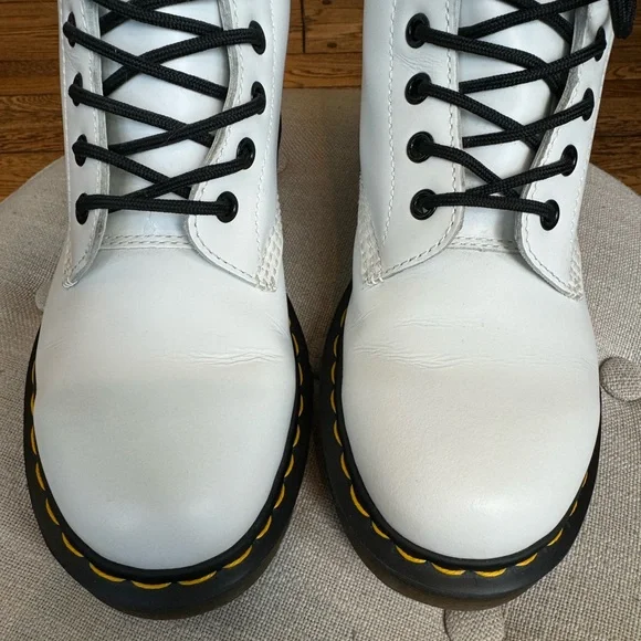 Doc Marten 1460 Original Smooth White Leather Lace Up Lug Boots Women's 7 - Picture 5 of 14